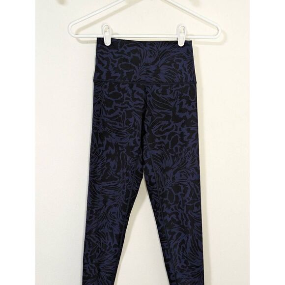 Aerie Offline by Aerie Goals 7/8 Leggings Hi-Rise Short Inseam Patterned Legging - Picture 2 of 7